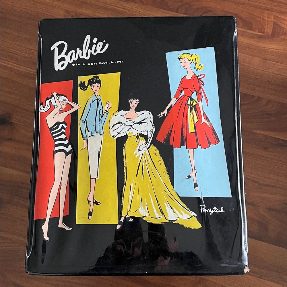 Vintage 1961 Barbie Doll Black Ponytail Wardrobe Case